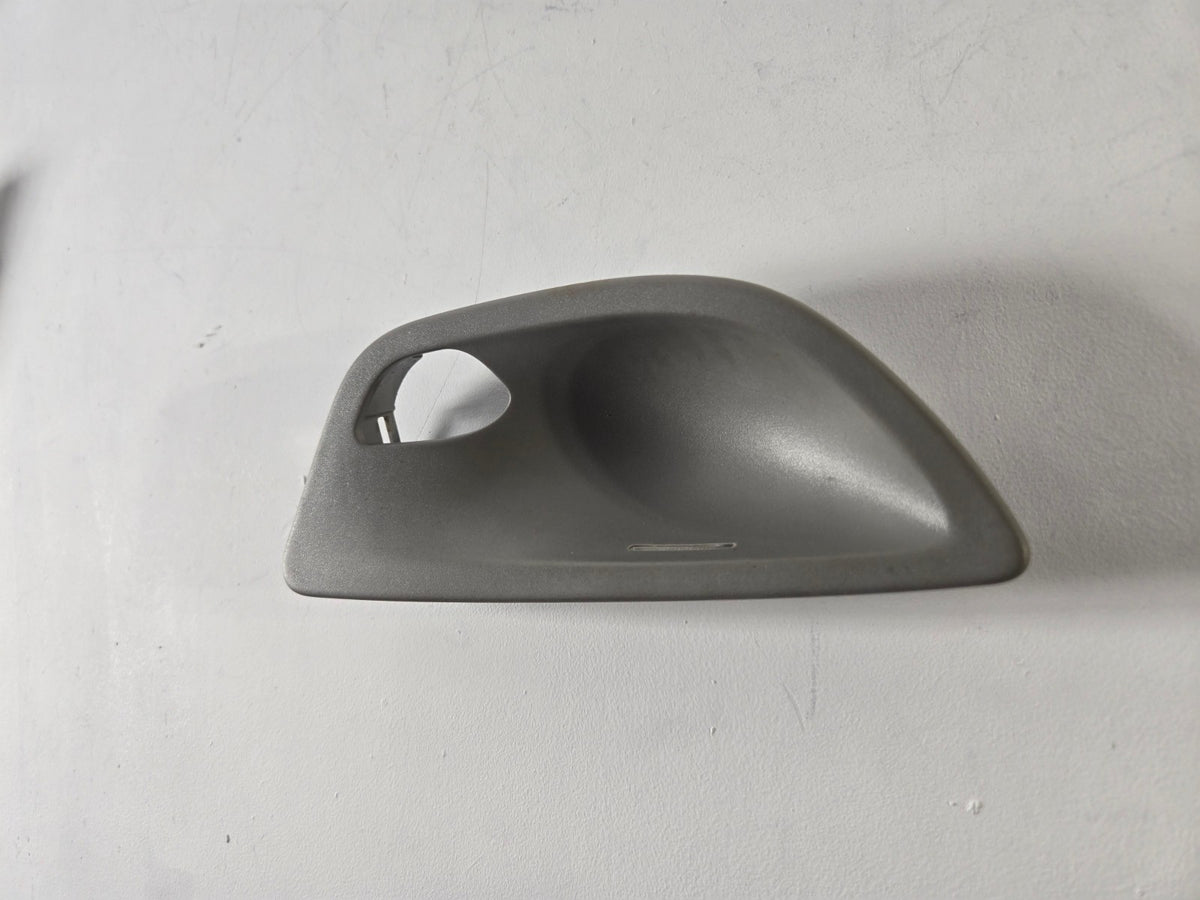 2010 2016 BMW 528i 535d 550i Right Passenger Front Door Inner Handle Bezel Trim