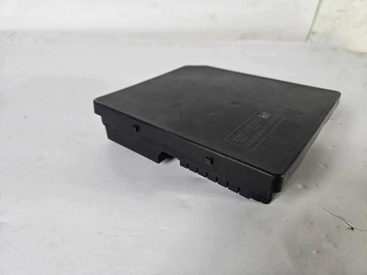 2013-2019 Nissan Sentra Under Hood Fuse Relay Box 25238-3SG1A OEM 15239