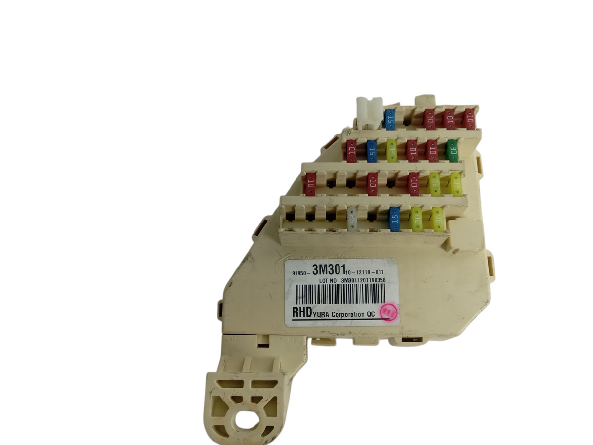2012-2014 Hyundai Genesis Right Front Fuse Box Relay Junction Block OEM 14393