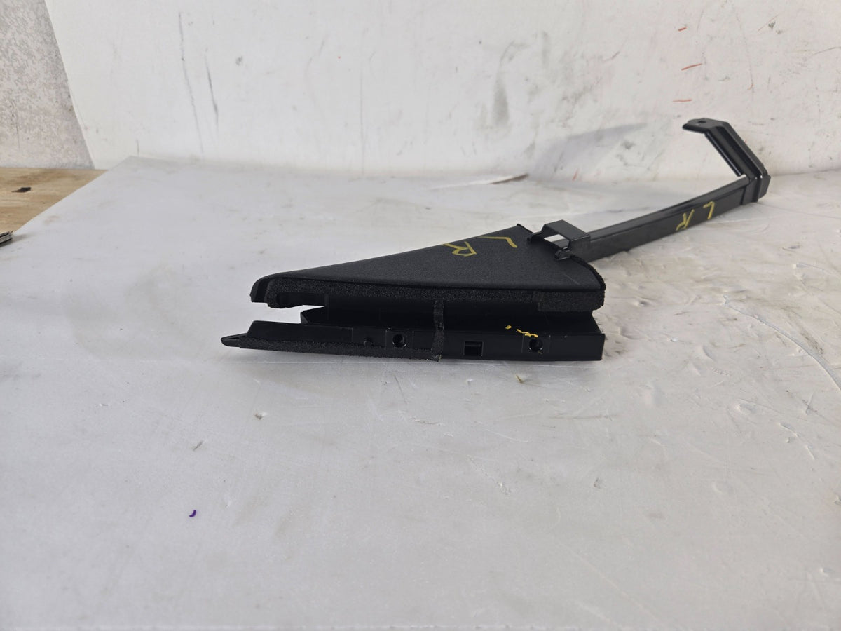 2013-2019 Nissan Sentra Left Rear Door Corner Guide Channel Bracket OEM 15283