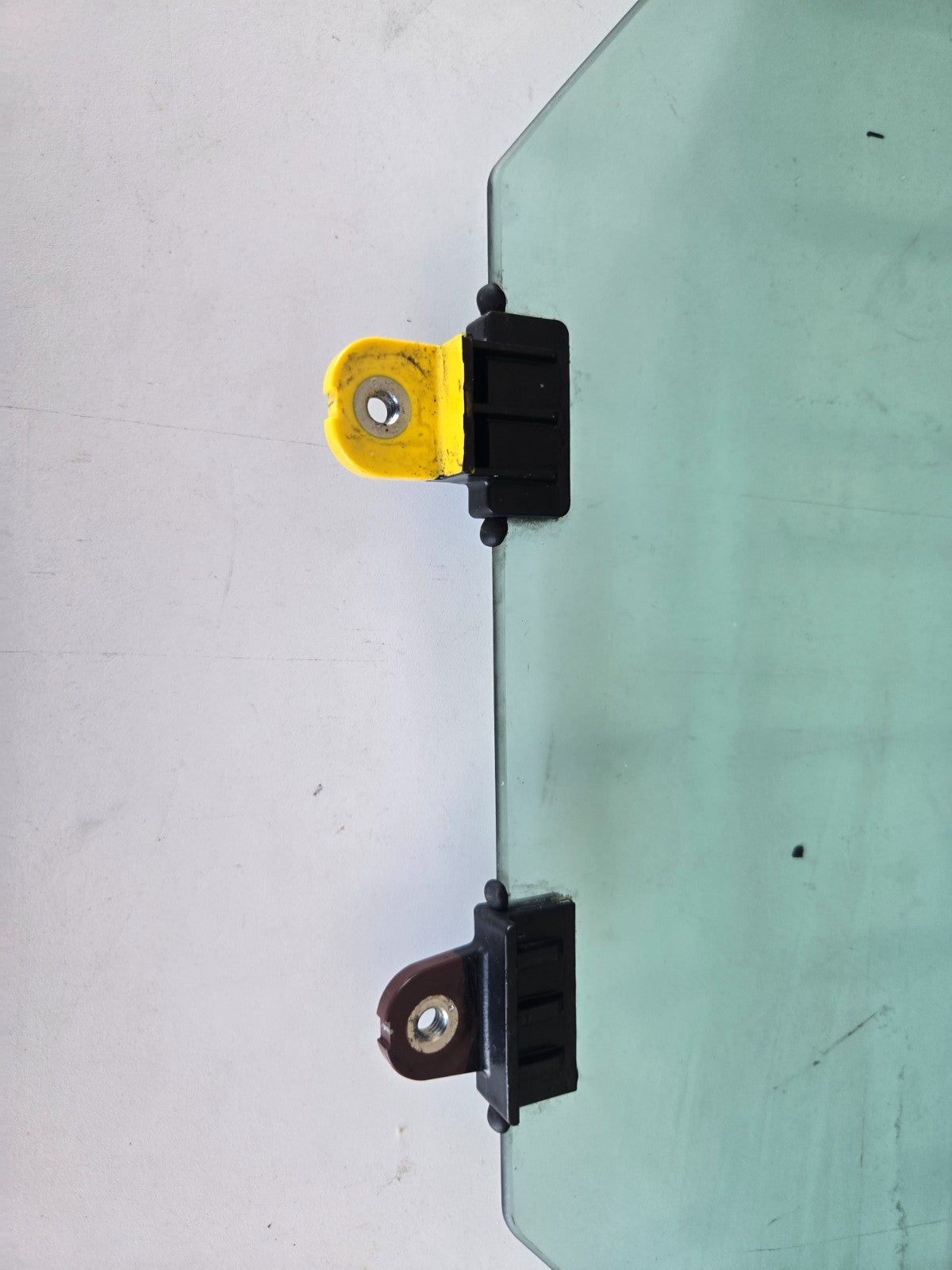 2014 2020 Nissan Rogue US built left driver side front door glass window OEM LF