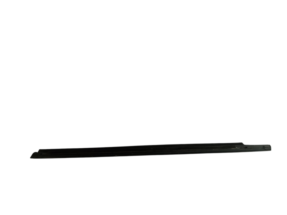 2008-2014 Mercedes-Benz GL450 Front Right Sealing Strip Door Glass OEM 12482