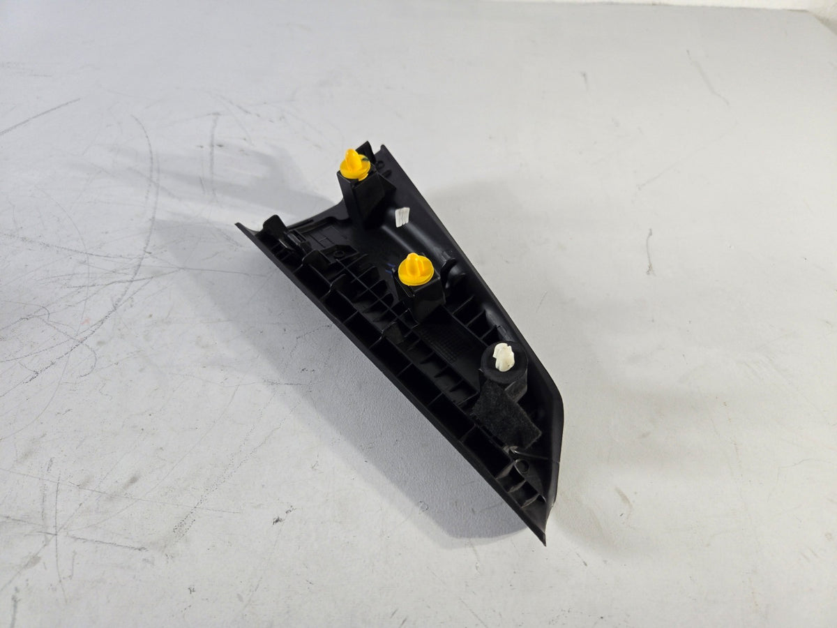 2015 2021 Kia Sedona Left Driver Side Front Door Mirror Corner Inner Trim Cover