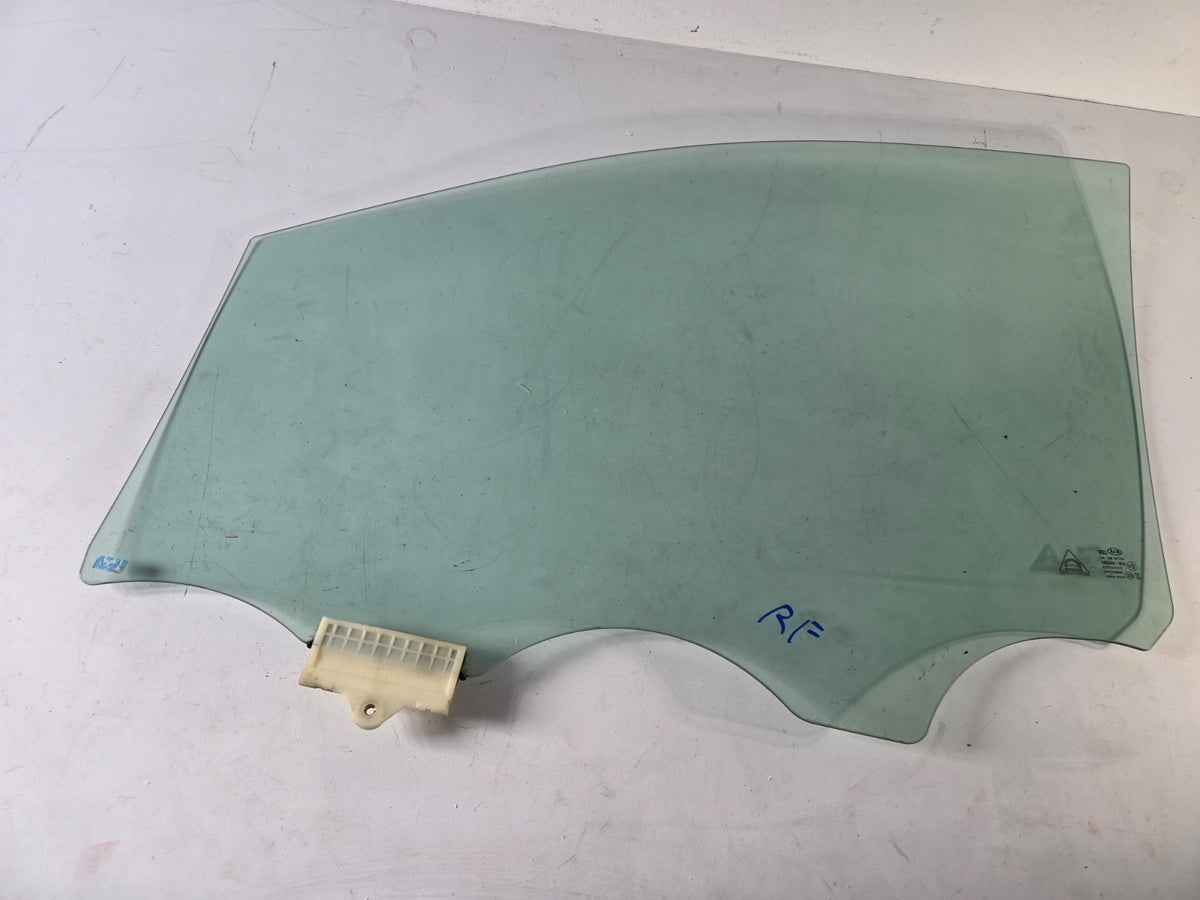 2015 2021 Kia Sedona Right Passenger Side Front Door Window Glass OEM 82420A9010
