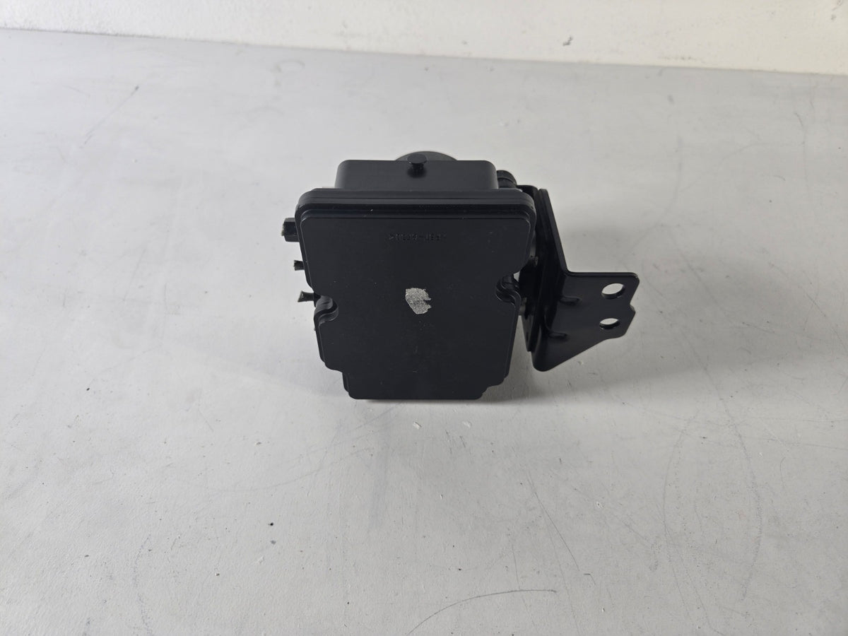 2015 2018 Kia Sedona ABS Anti Lock Braking System Pump Modulator OEM A958920520