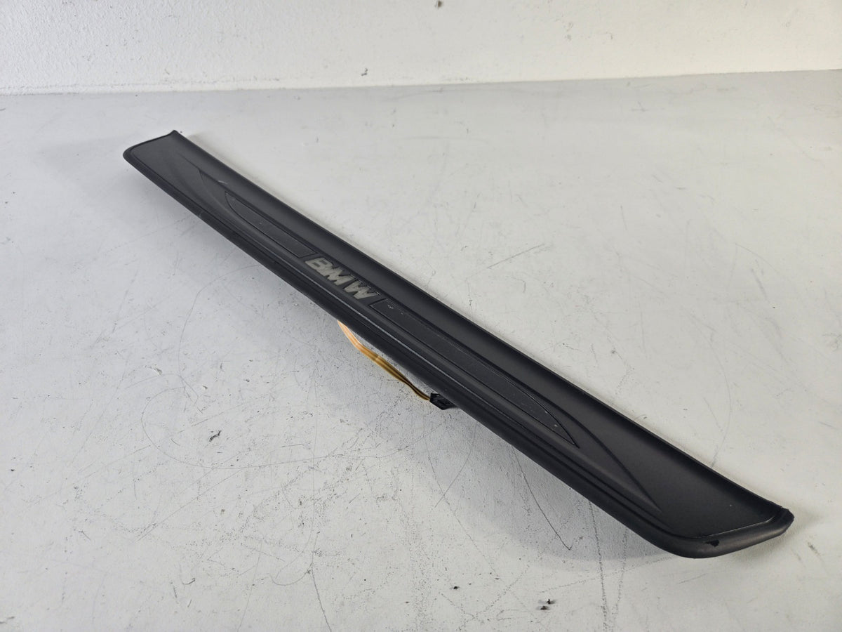 2010 2016 BMW 528i Right Passenger Front Door Sill Scuff Plate Trim 51477203608