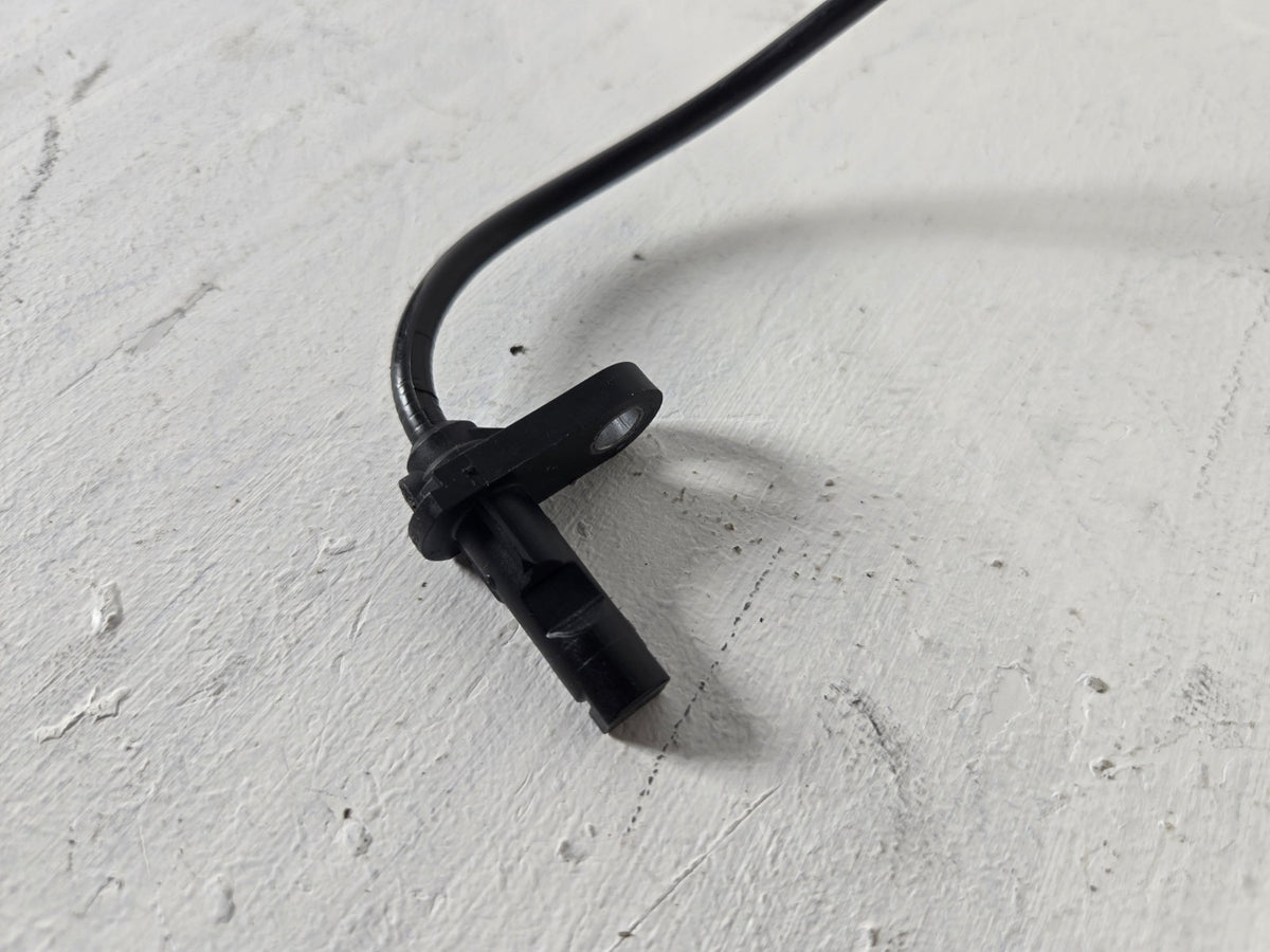 2003 2009 Mercedes Benz E320 E500 Left Or Right Rear Wheel Speed ABS Sensor OEM