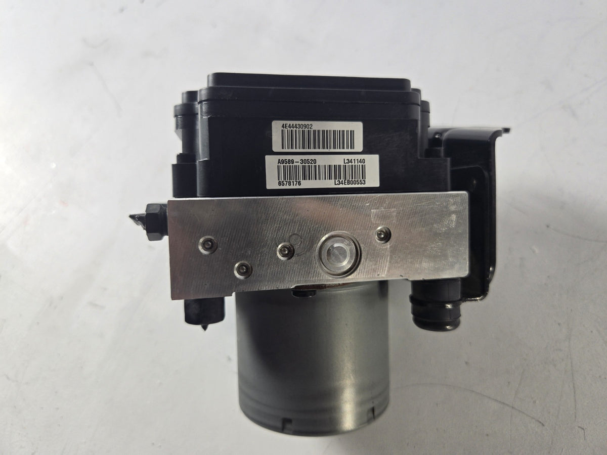2015 2018 Kia Sedona ABS Anti Lock Braking System Pump Modulator OEM A958920520