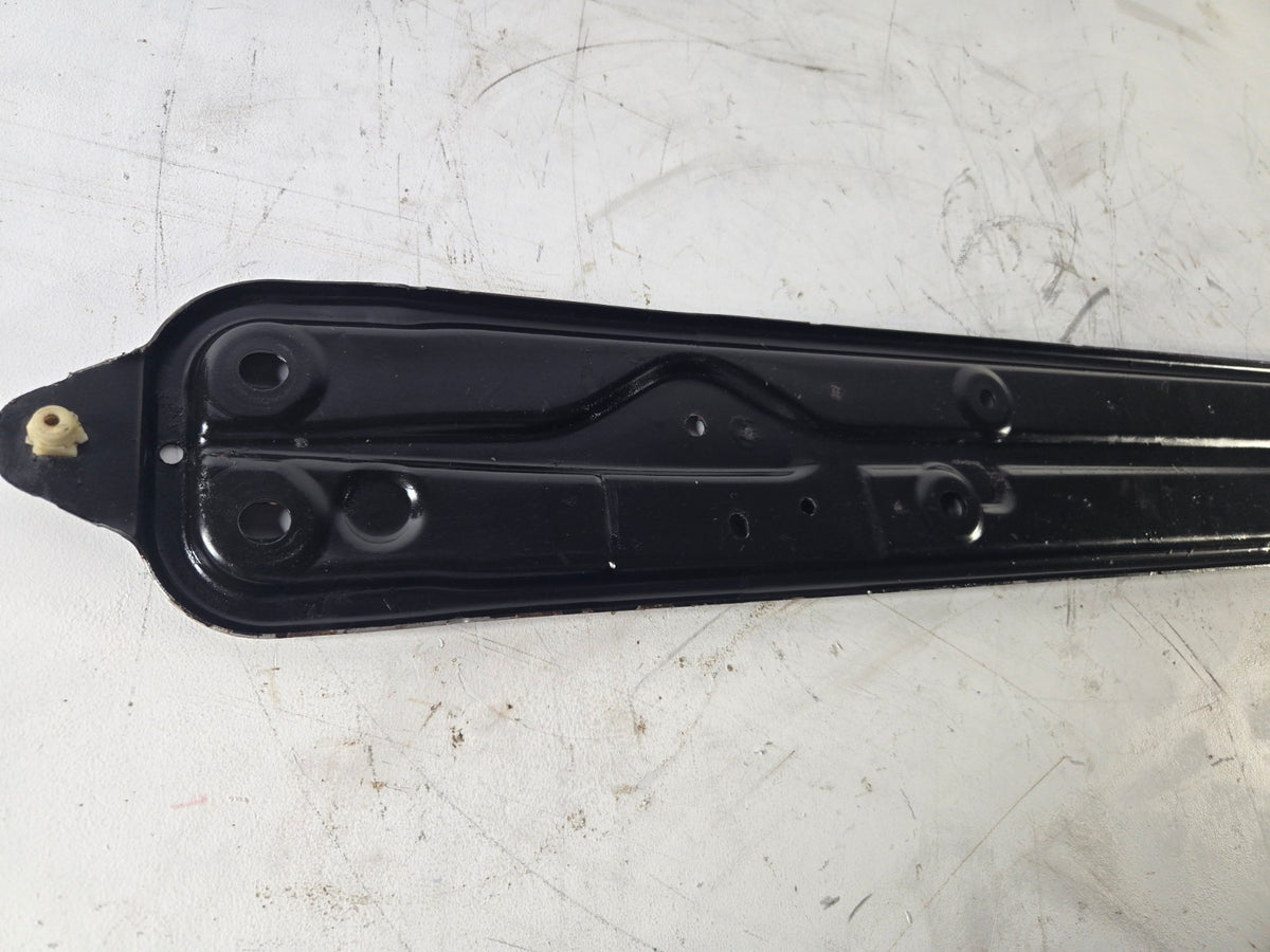 2010 2016 BMW 5 Series 550i Rear Underfloor Tunnel Member Bracket Support OEM