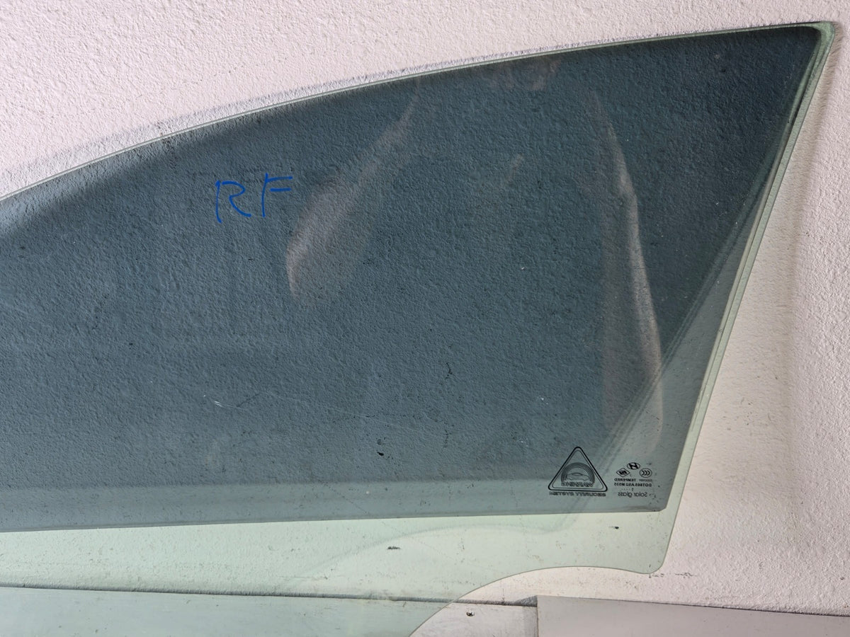 2011 2013 Hyundai Elantra Right Passenger Side Front Door Window Solar Glass OEM