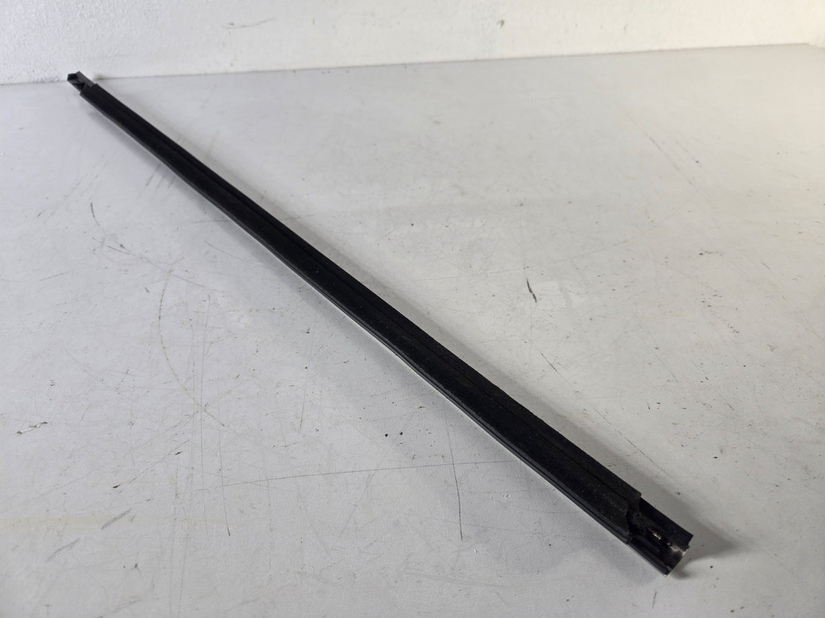 2014 2024 Infiniti Q50 Left Driver Front Door Outer Belt Weather Strip Chrome OE
