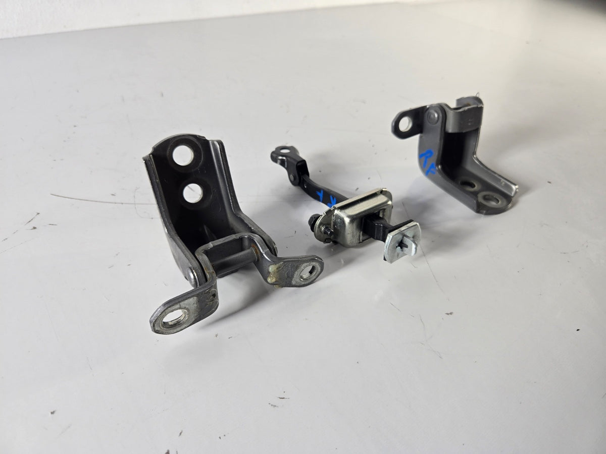 2008 2017 Infiniti EX35 QX50 Right Passenger Front Door Check Hinge Hinges OEM