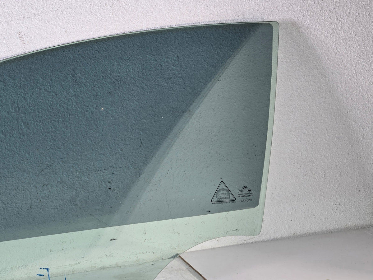 2011 2013 Hyundai Elantra Left Driver Side Front Door Window Solar Glass OEM