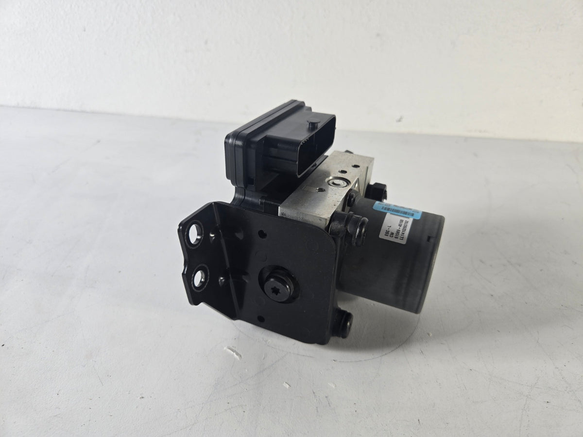 2015 2018 Kia Sedona ABS Anti Lock Braking System Pump Modulator OEM A958920520