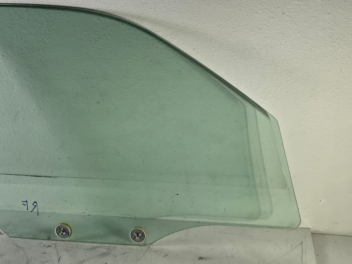 1999 2011 Lincoln Town Car Right Passenger Side Front Door Window Glass OEM