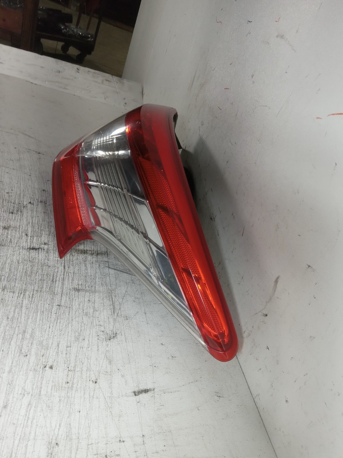 2013-2015 Nissan Sentra Right Rear Outer Tail Light Lamp 26550-3SG0A OEM 15232