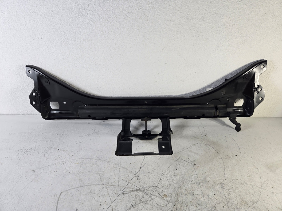 2003 2009 Mercedes Benz E500 Radiator Support Upper Tie Bar Hood Lock Bracket OE