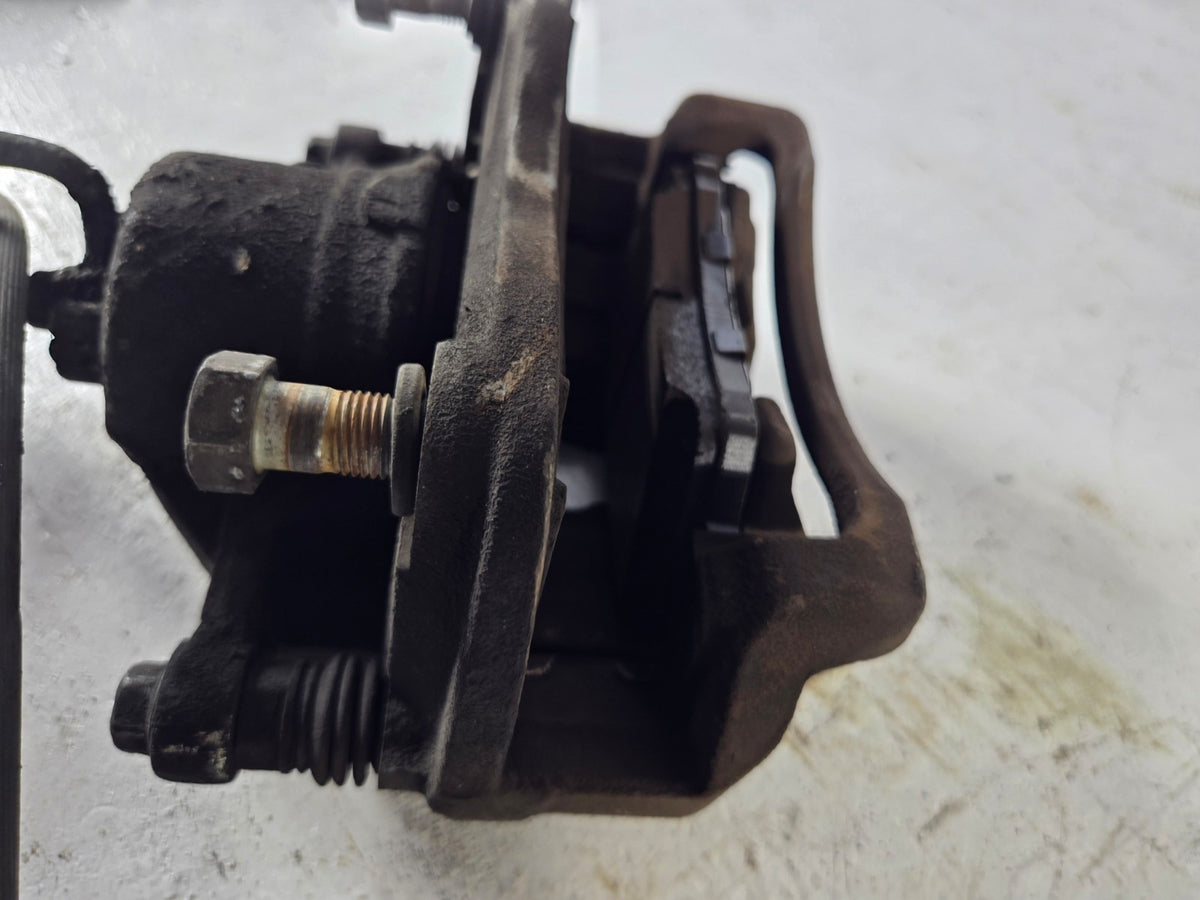2011 2013 Hyundai Elantra Left Driver Side Front Wheel Brake Caliper OEM