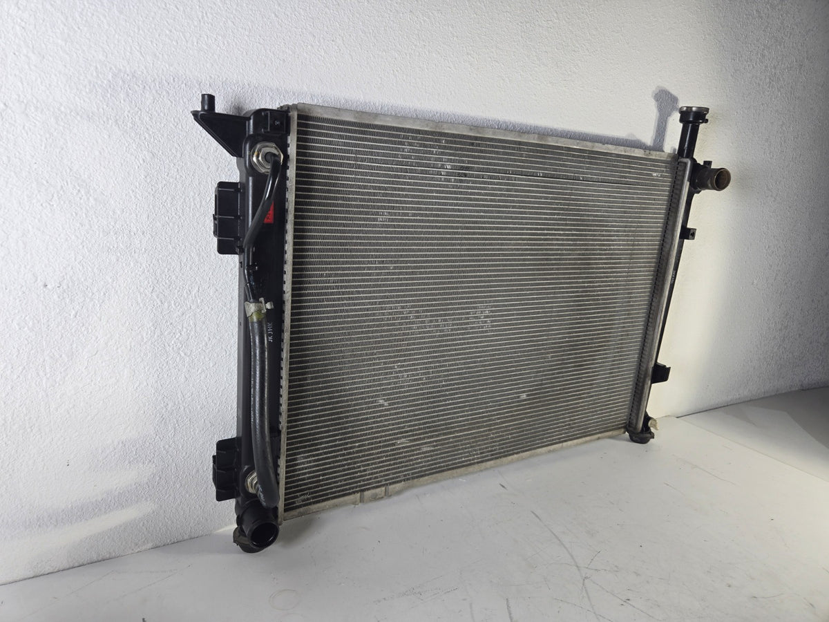 2015 2016 2017 2018 2020 2021 Kia Sedona 3.3L Radiator Core OEM 25310A9050