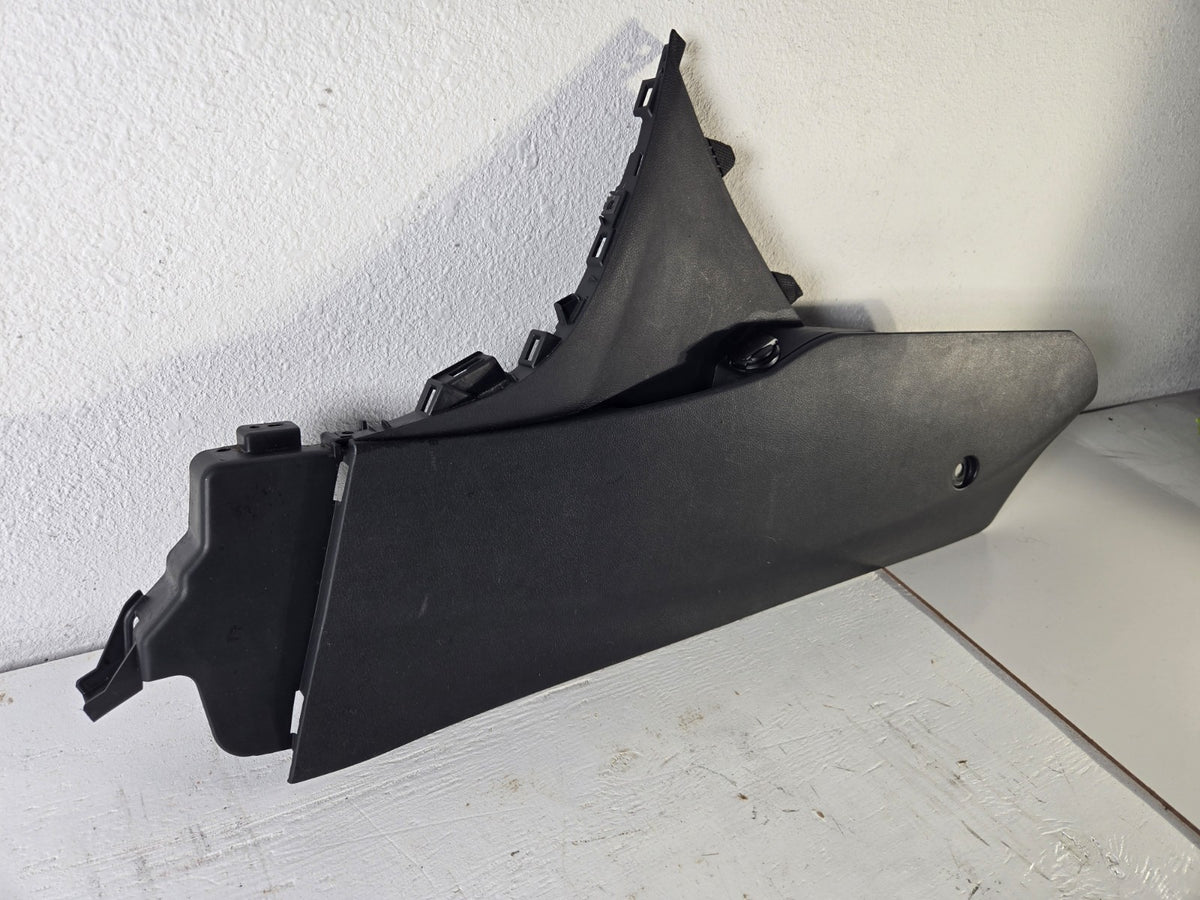 2011 2013 Hyundai Elantra Right Passenger Side Center Console Side Trim Panel OE