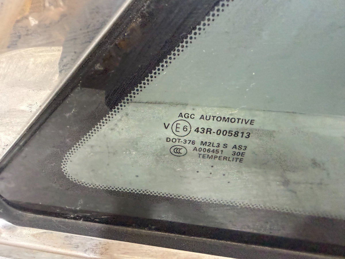 2013 Infiniti JX35 qx60 right passenger side rear back quarter glass window OEM