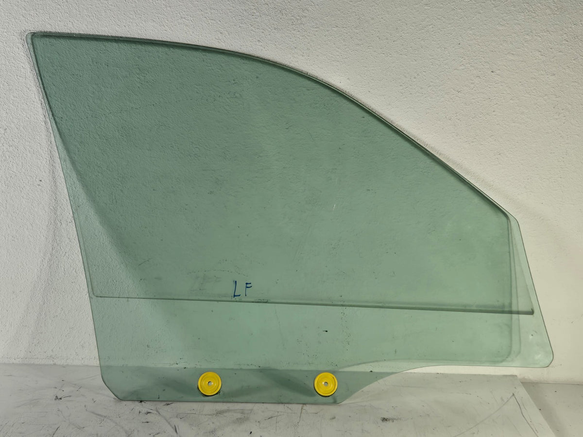 1999 2011 Lincoln Town Car Left Driver Side Front Door Window Glass OEM