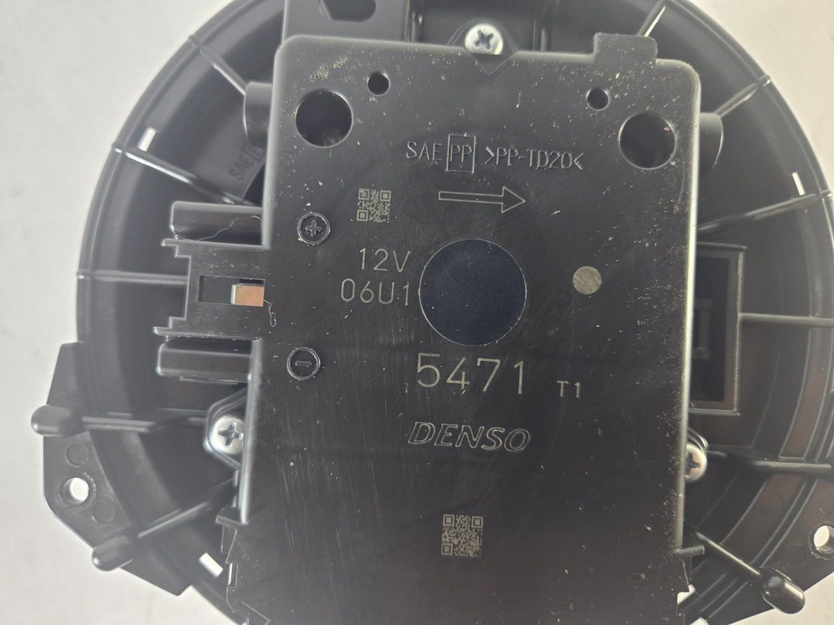 2016 2023 Mazda CX-9 CX9 Front A/C Heater Blower Fan Motor OEM TK4861B10