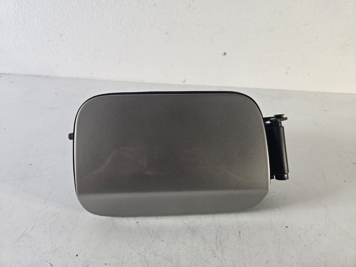 2010 2016 BMW 528i 535d 550i M5 Fuel Gas Tank Filler Door Lid Cover Panel OEM