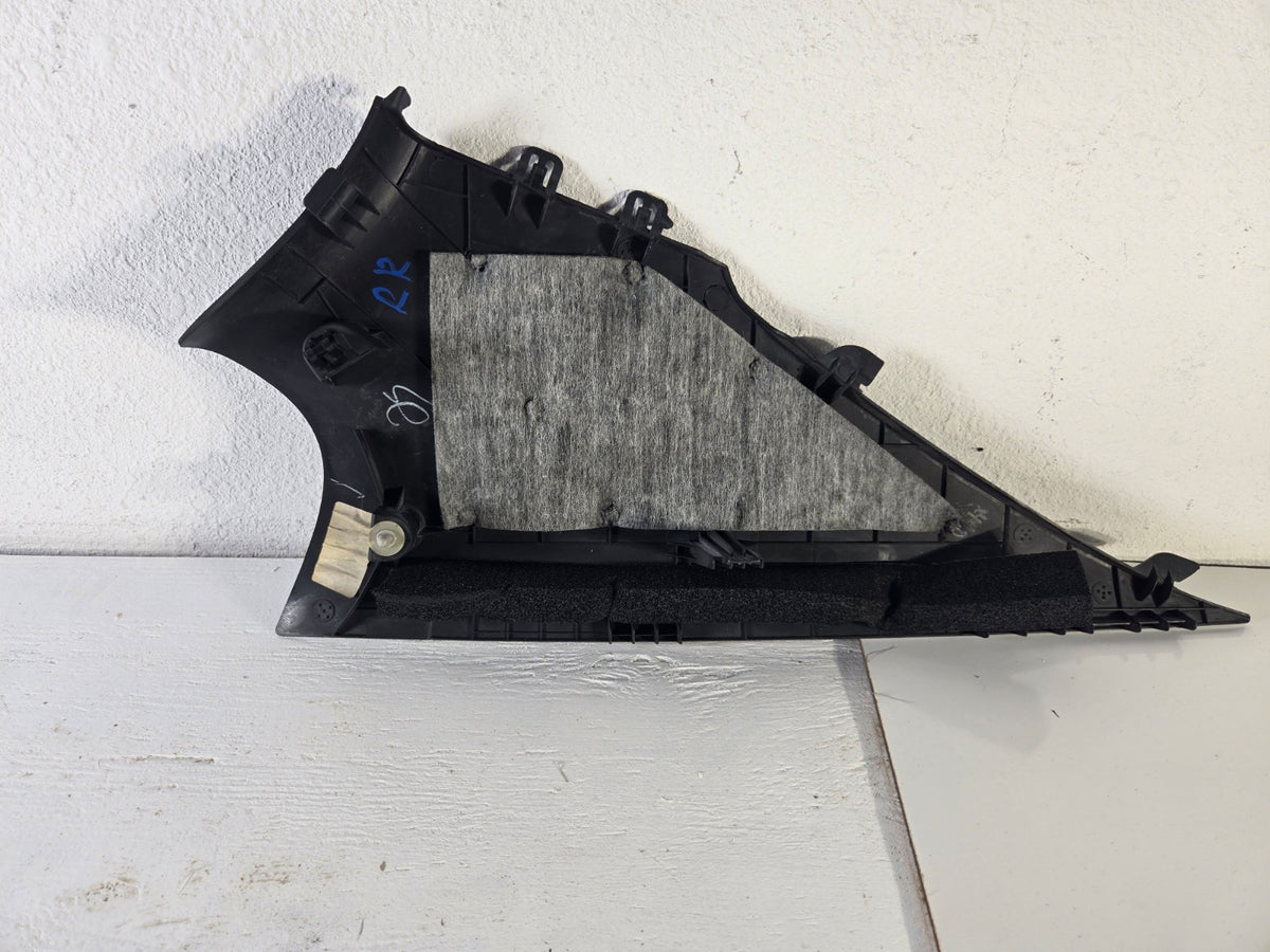 2011 2015 Hyundai Elantra Right Passenger Side Rear C Pillar Upper Trim Panel OE