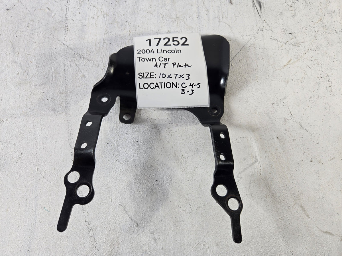 2004 Lincoln Town Car Intake Alternator Mount Mounting Bracket OEM 615175A