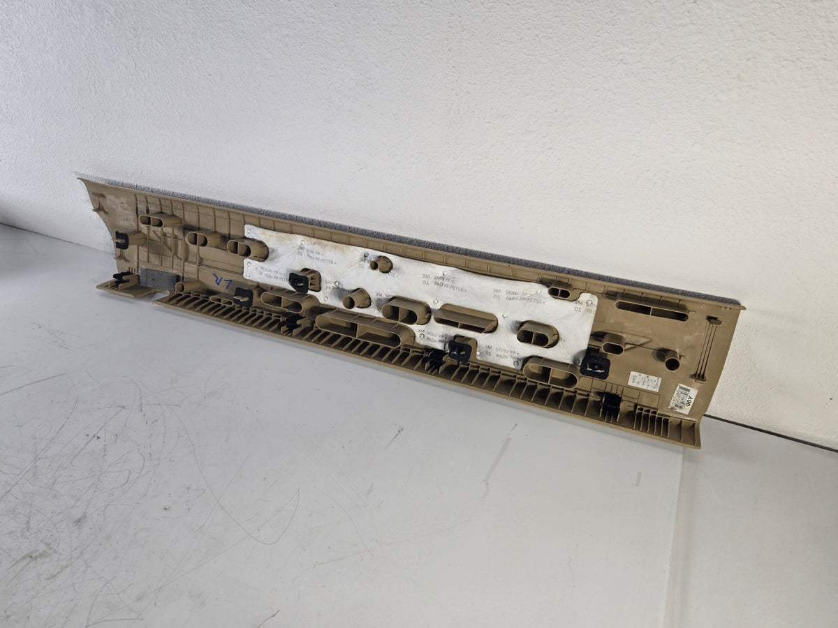2015 2018 Kia Sedona Left Driver Rear Door Sill Scuff Molding Trim OEM Beige