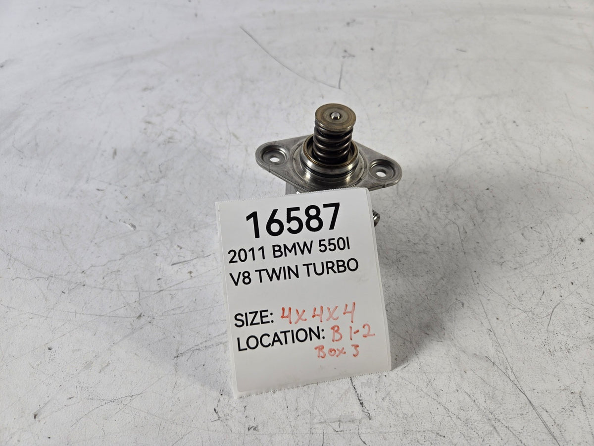 2010 2013 BMW 5 Series 550i 4.4L High Pressure Fuel Pump Assembly OEM 0261520068