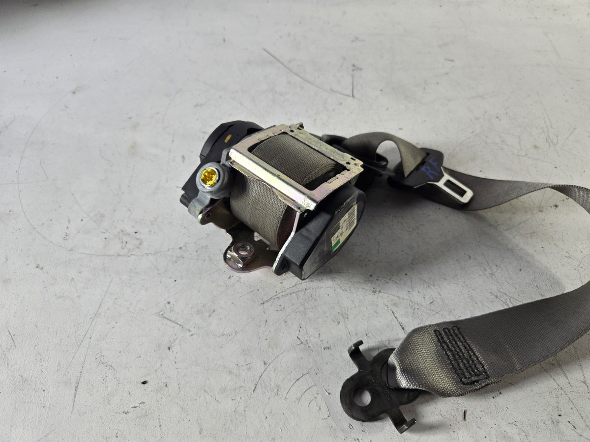 2010 2016 BMW 528i 535d 550i Right Passenger Side Front Seat Belt Retractor OEM