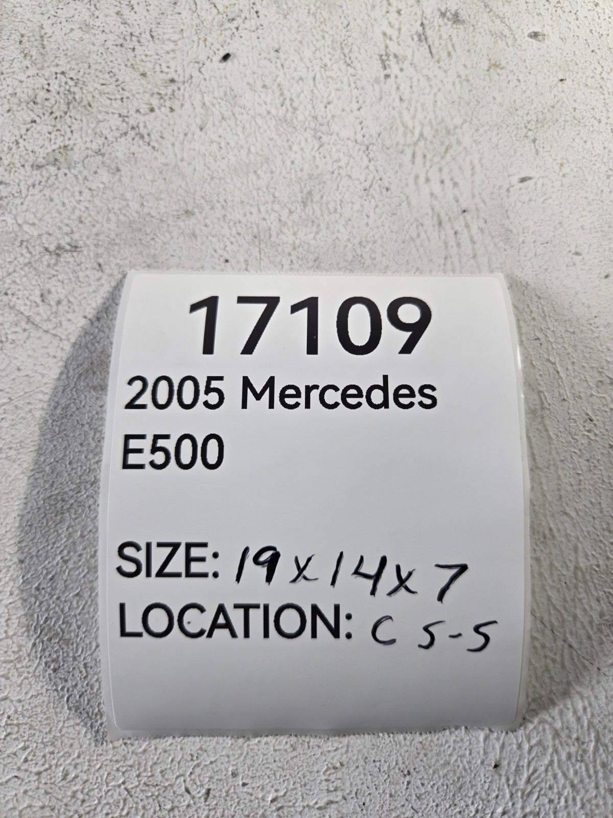 2003 2009 Mercedes Benz E500 Windshield Wiper Washer Reservoir OEM 2118600160