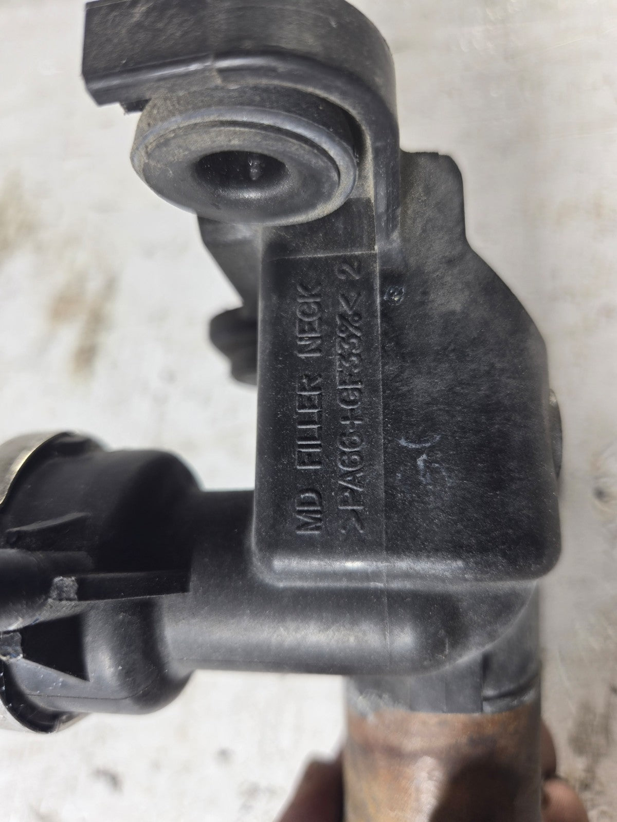 2011 2015 Hyundai Elantra Radiator Core Filler Neck Pipe With Cap OEM 253293X600