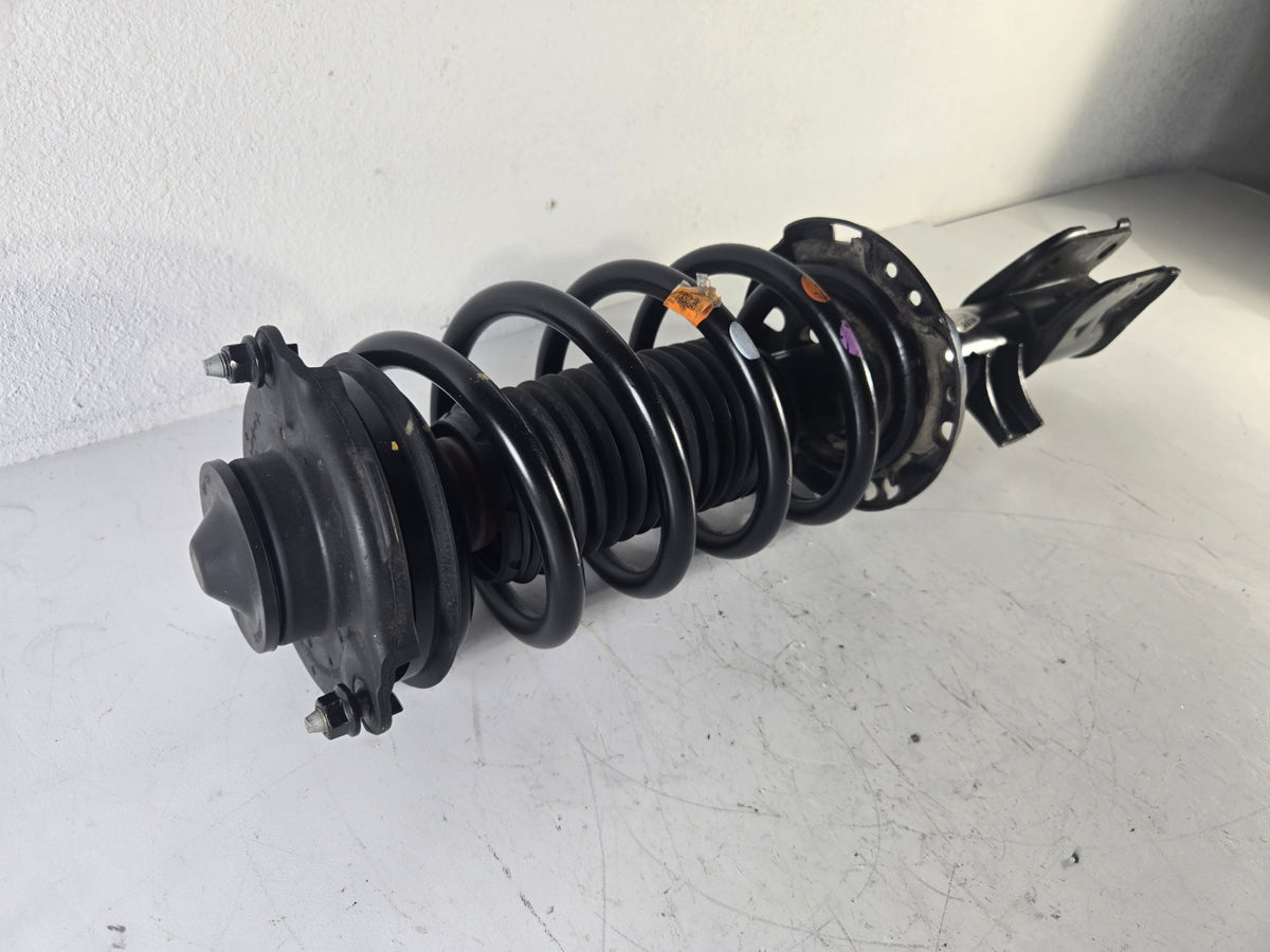 2015 2018 Kia Sedona Left Driver Front Suspension Shock Absorber Coil Spring OEM