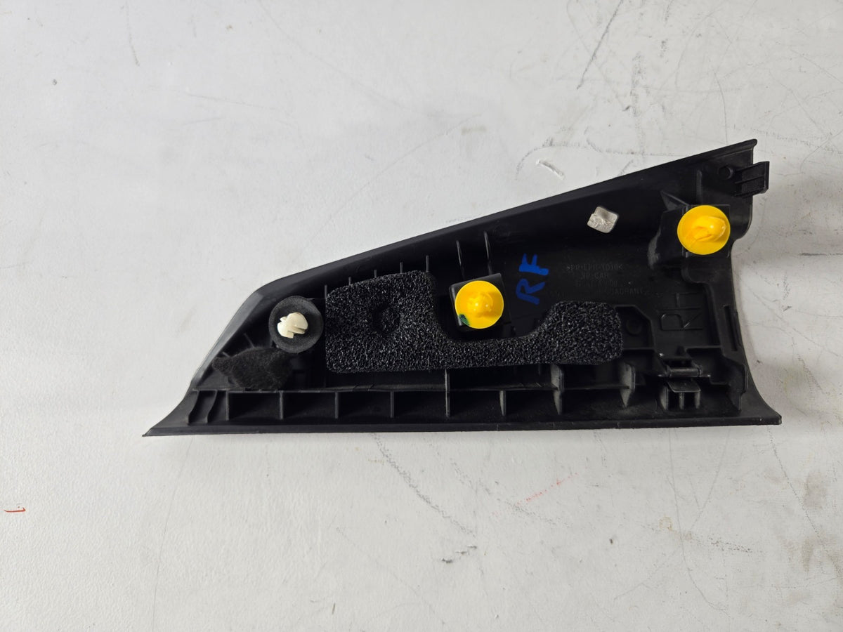 2015 2021 Kia Sedona Right Passenger Front Door Mirror Corner Inner Trim Cover