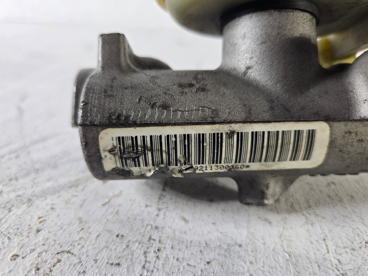 2001 2005 Lincoln Town Car Master Cylinder Reservoir Bottle Cap OEM 1W1Z2140AA