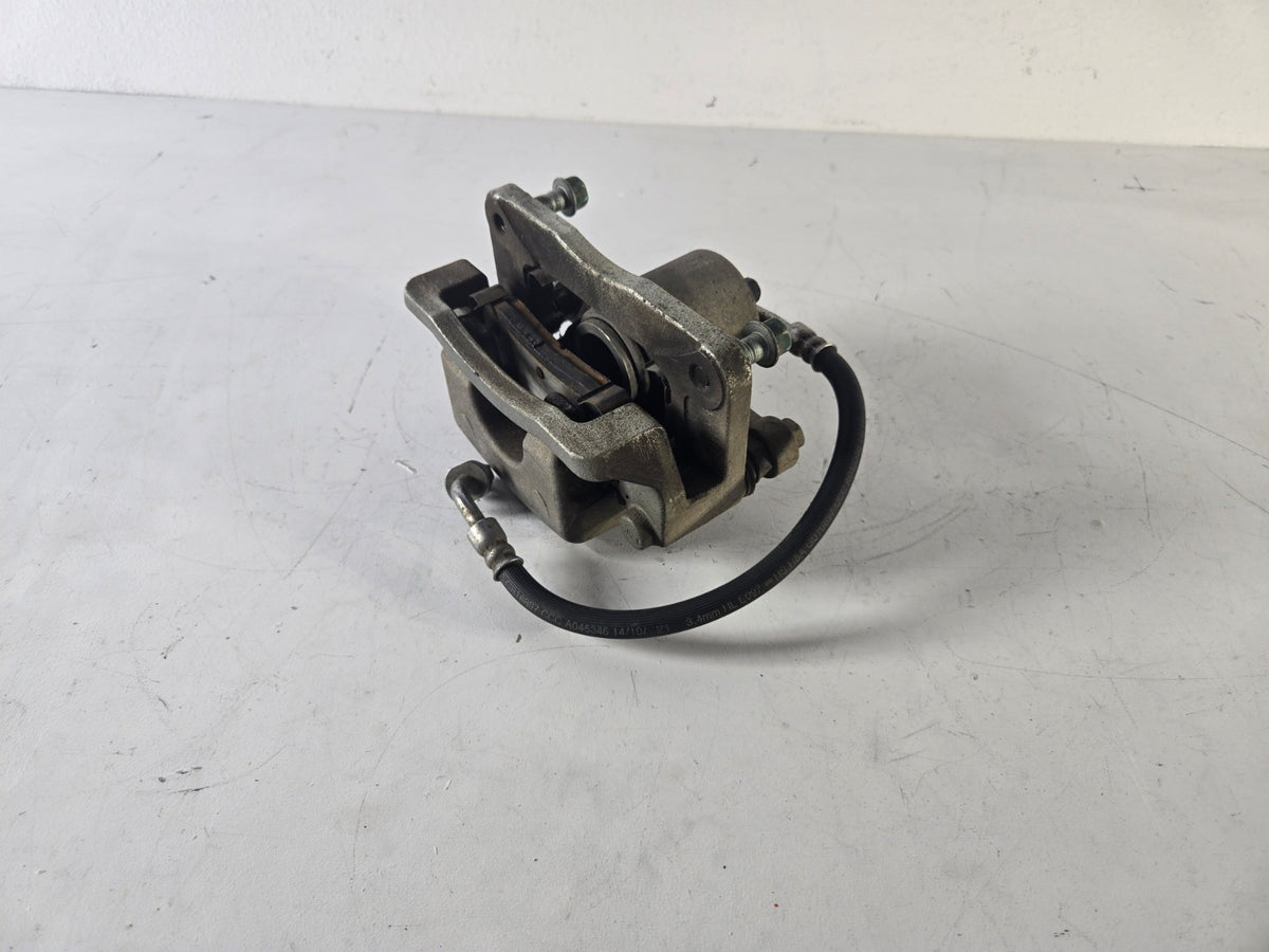 2015 2021 Kia Sedona Left Driver Side Rear Wheel Brake Caliper OEM 58210A9000