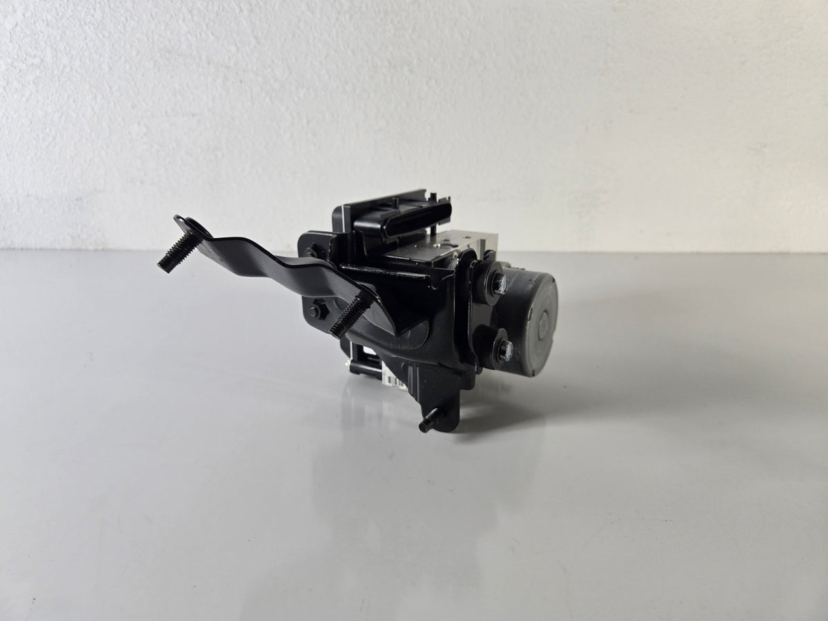 2010 2013 Infiniti EX35 EX37 ABS Anti Lock Barking System Pump W Bracket OEM