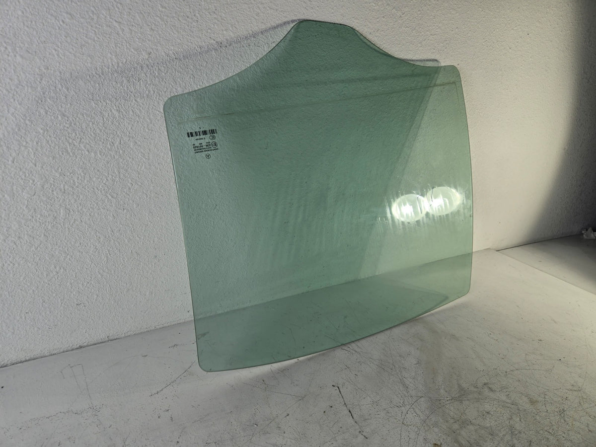 2003 2009 Mercedes Benz E500 Left Driver Side Rear Door Window Glass OEM