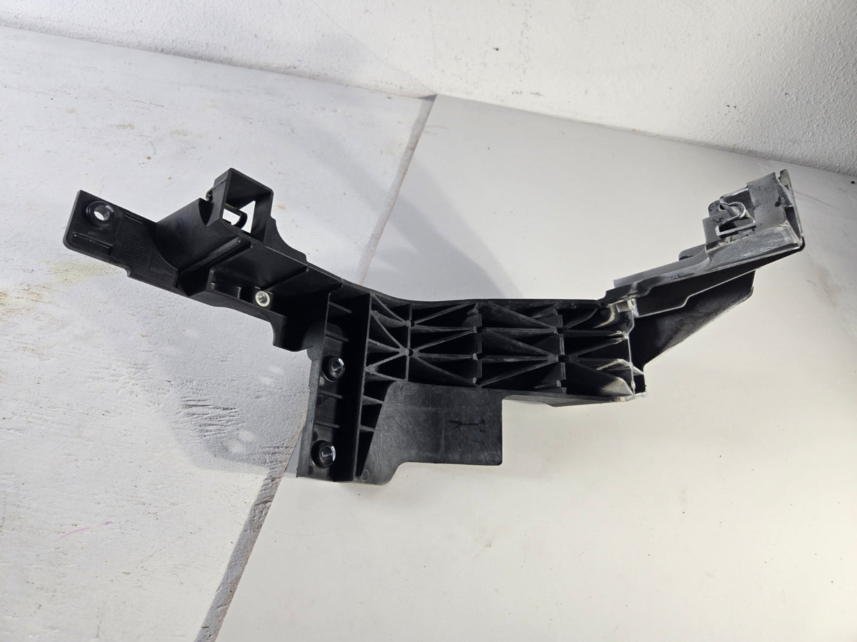 2011 2013 Hyundai Elantra Sedan Radiator Core Support Right Side Bracket OEM
