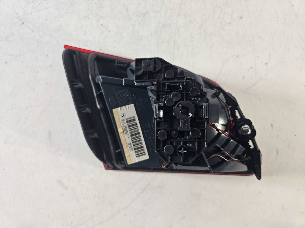 2010 2016 BMW 528i 535d 550i M5 Right Pass-Rear Trunk Tail Lamp 63-21-7-203-226