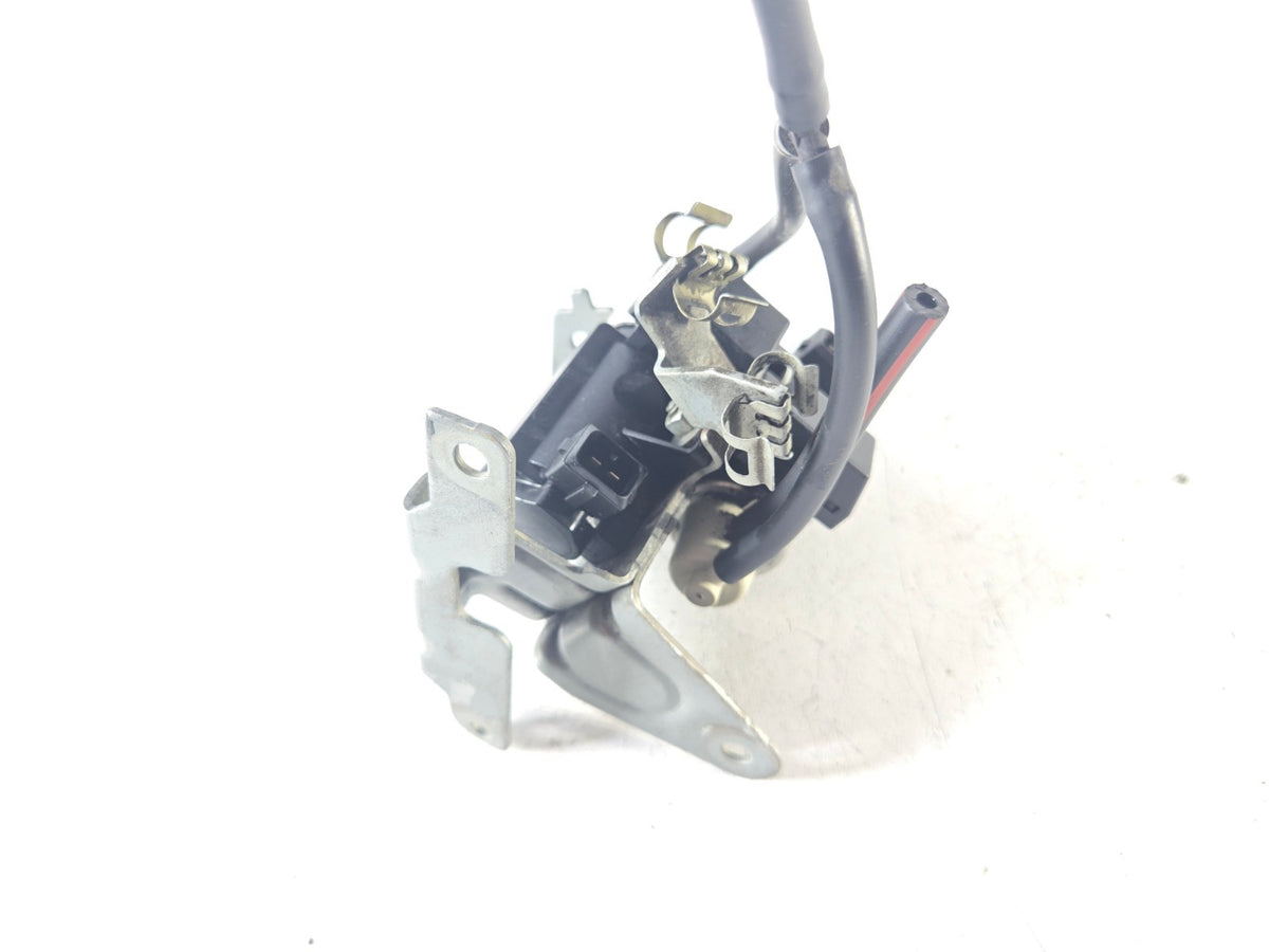 2013 2017 BMW 550i Turbocharge Pressure Booster Converter Solenoid Valve OEM