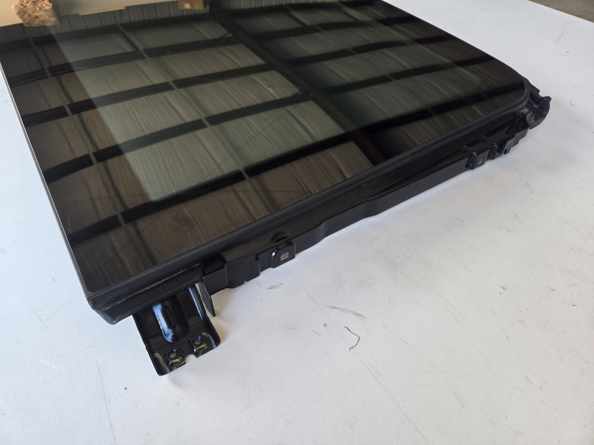 2020 Nissan Rogue panoramic REAR fixed sunroof sun moon roof glass panel OEM