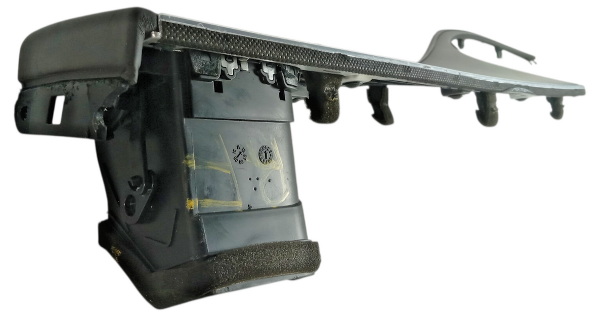 2009 2012 Hyundai Genesis Sedan Right Front Dash Instrument Air Vent Bezel Trim