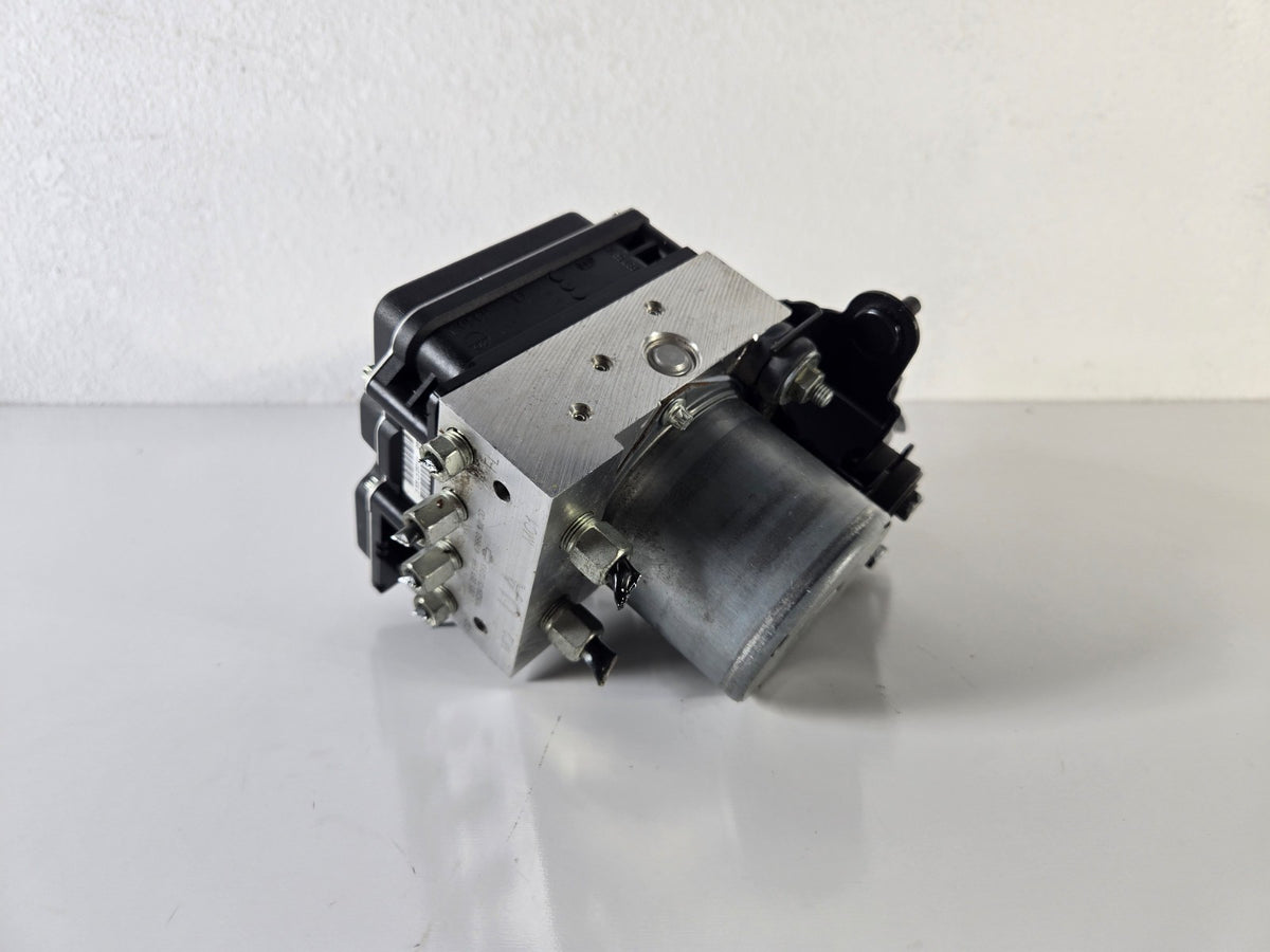 2010 2013 Infiniti EX35 EX37 ABS Anti Lock Barking System Pump W Bracket OEM
