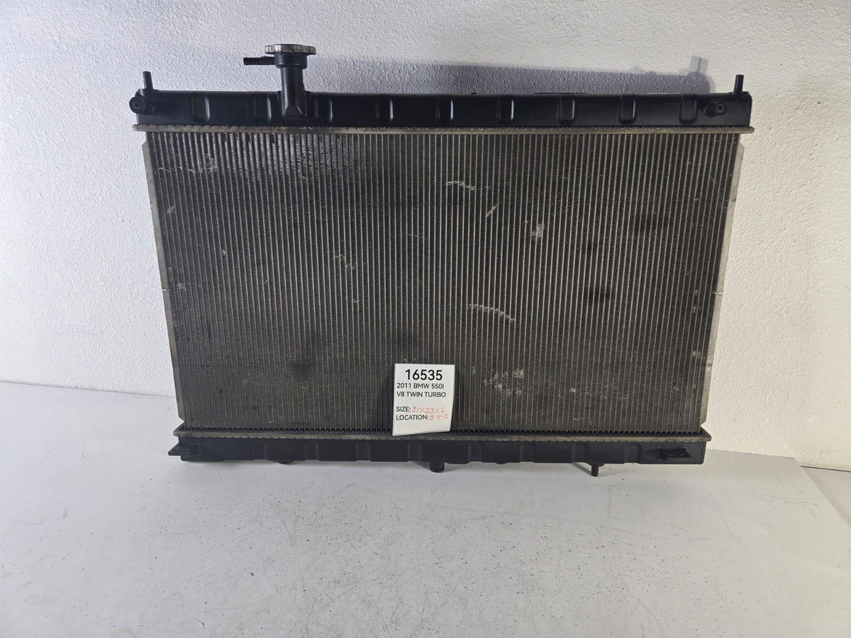 2010 2017 BMW 5 Series 550i GT xDrive Radiator Core Assembly OEM 17118664098