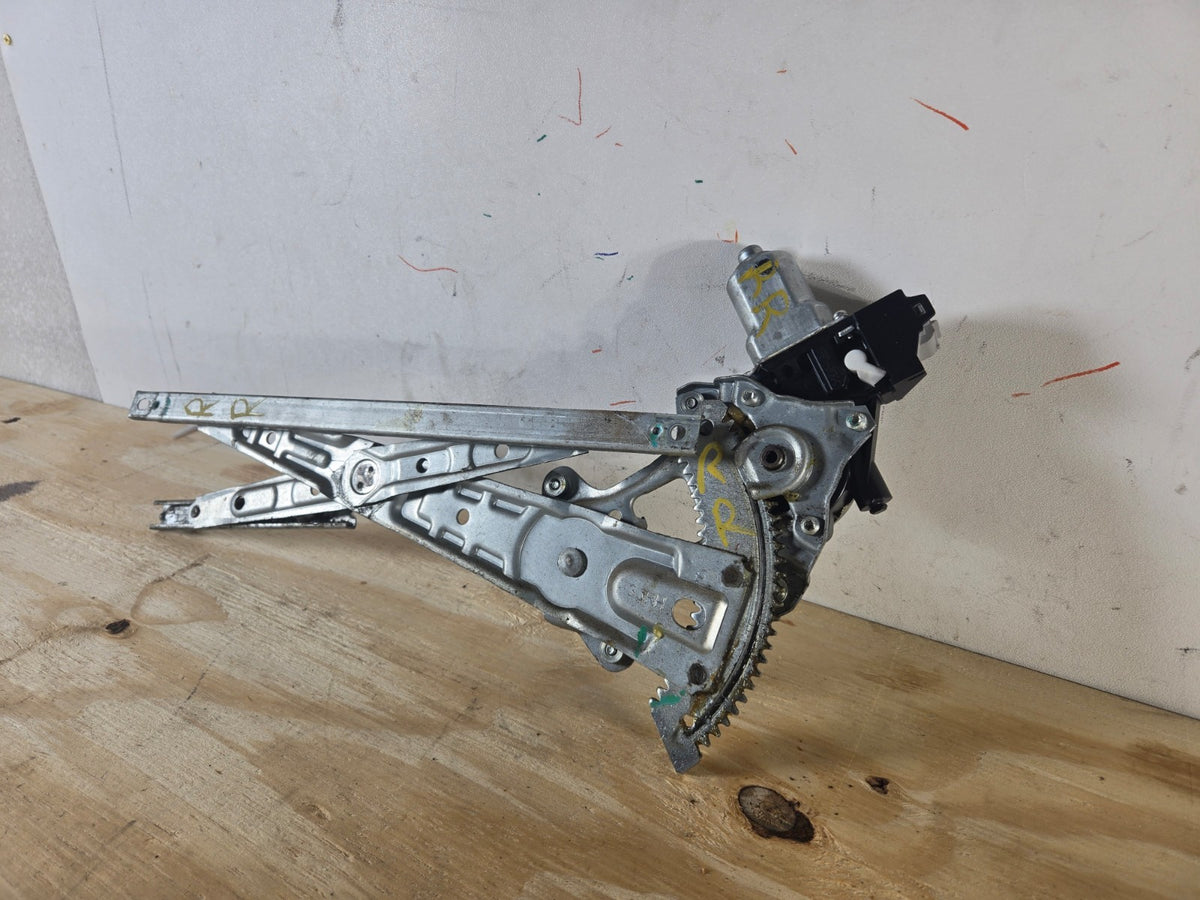 2013-2019 Nissan Sentra Right Rear Door Window Regulator Motor 827204KH0B OEM 05
