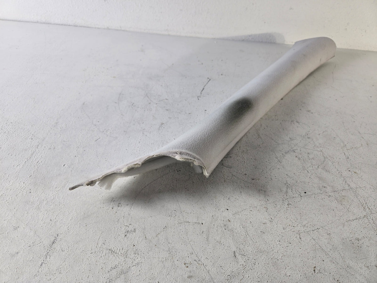 2003 2009 Mercedes Benz E500 Right Passenger Front Windshield A Pillar Trim OEM